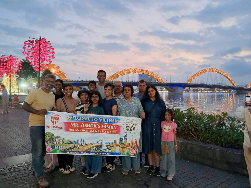 Da Nang Arrival – Pink Church, Han Market, Dragon Bridge & Love Bridge (MEALS D)