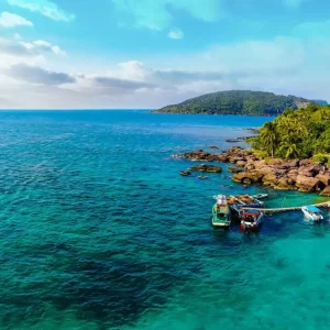 4 Days 3 Nights Phu Quoc Private Tour – VinWonders, Grand World, 3 Islands & Hon Thom Cable Car