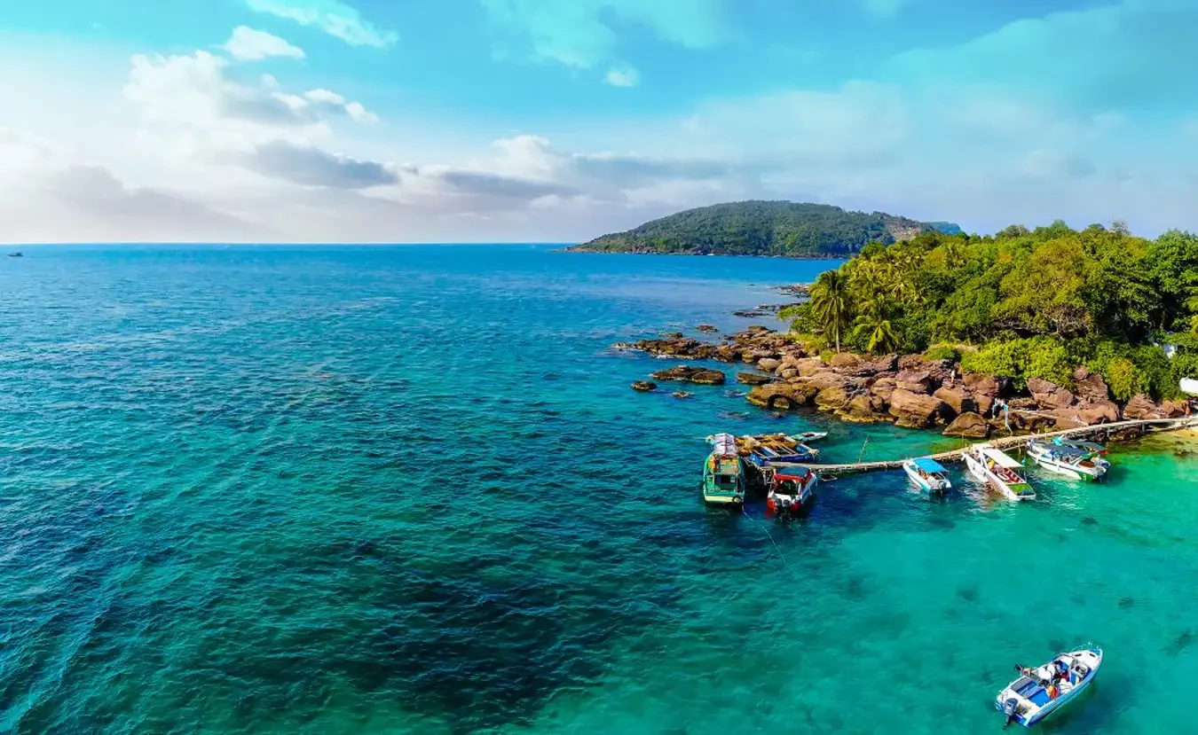4 Days 3 Nights Phu Quoc Private Tour – VinWonders, Grand World, 3 Islands & Hon Thom Cable Car